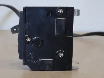 USED SQUARE D QO120