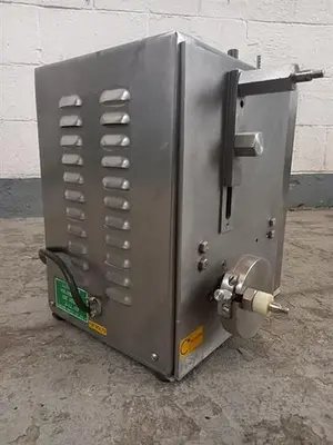 Stainless steel semiautomatic single piston filler