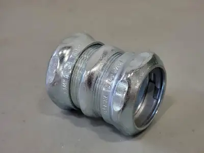 1 1/4" EMT Compression Coupling