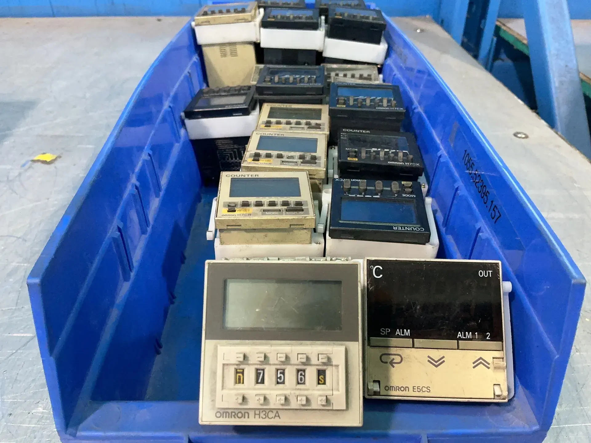 Used OMRON _UNKNOWN_ Counters/Timers Ohio US | HGR 24 #1345485