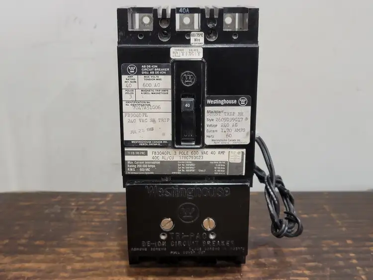 Used WESTINGHOUSE FB3040PL Switchgears British Columbia CA | Lenmark #242249