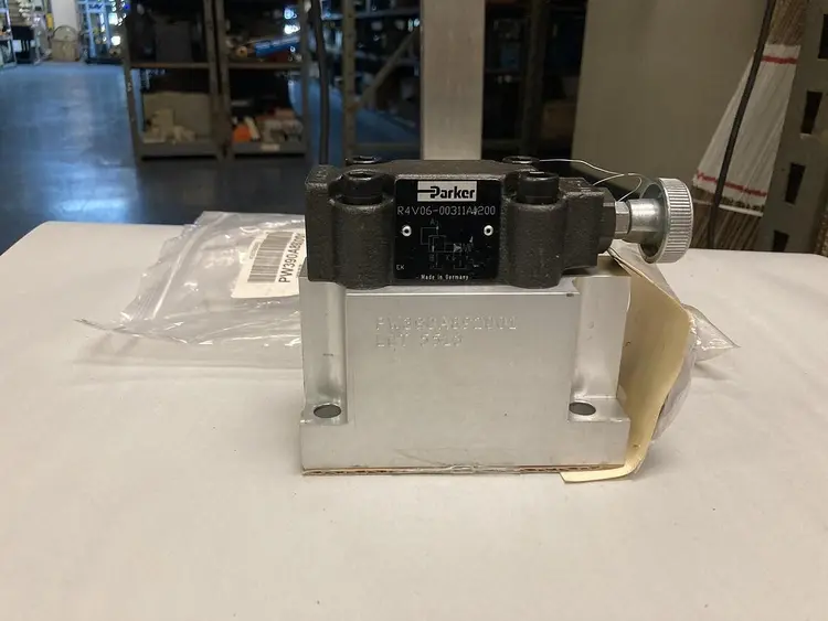 New | in-Stock PARKER R4V06-00311A1200 Pump & Valve Parts | Surplus Asset Holdings #1218616