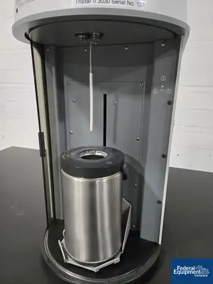 USED Micromeritics Micromeritics Tristar II Plus surface area and porosity analyzer, Model 3030