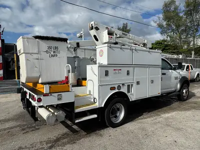 Used 2017 RAM 5500 Bucket (boom) trucks Florida US | Truck and Van Outlet #1509138