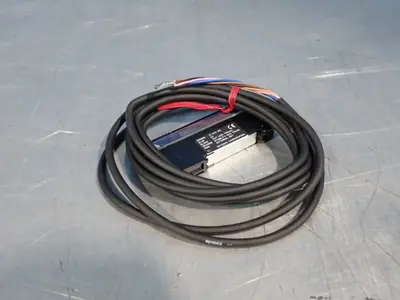 New | in-Stock KEYENCE PST1 Photoelectric Sensors Ohio US | HGR 24 #802889
