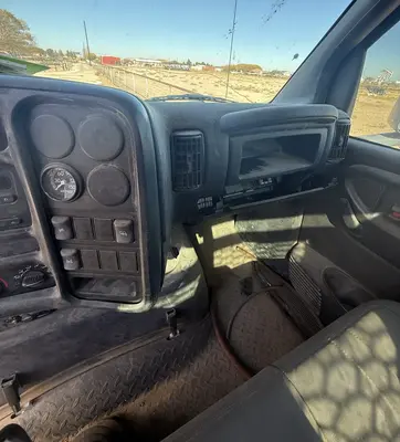 Used 2004 CHEVROLET C8500 Dump trucks Texas US | Proxy Equipment #1381583