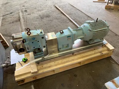 WAUKESHA 13OU2 Pump, Gear | Perry Equipment (3)