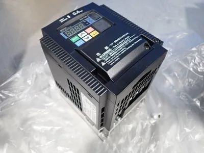 NEW OMRON 3G3MX2A4004V1