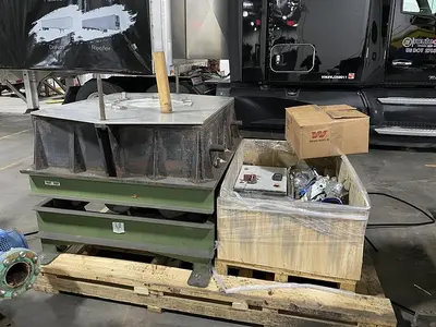 USED 2006 NASH V-PROCESS MOLDING EQUIPMENT
