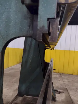 25 TON X 6' WYSONG MODEL #2572 MECHANICAL PRESS BRAKE: STOCK #23464
