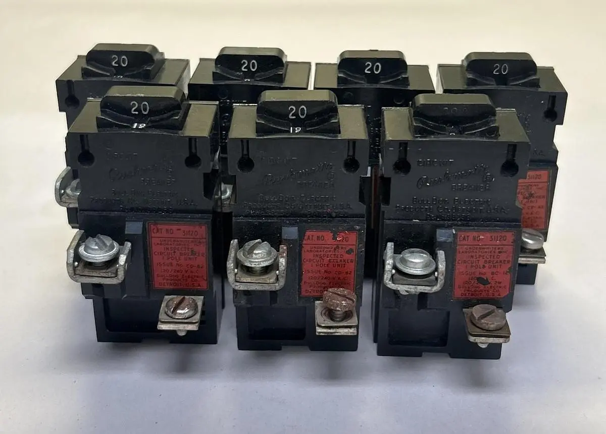 Used BULLDOG ELECTRIC 31120 Circuit Breakers | Surplus Asset Holdings #1189453