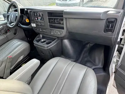 Used 2019 GMC SAVANA CUTAWAY Box trucks Florida US | Truck and Van Outlet #1509156
