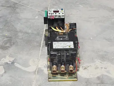 100HP Size 4 Contactor 8536SFO1876S w/ Relay 9065SP46