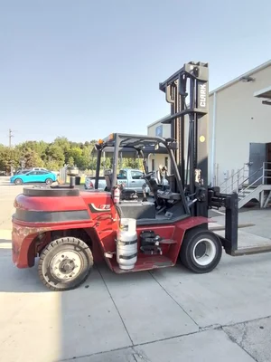 USED 2017 CLARK C75