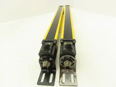 Allen Bradley 440L-P4J0480YD Light Curtain Guardmaster Receiver/Transmitter Set