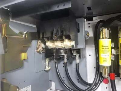 MCC Unit 100/200 Amp Disconnect Switch