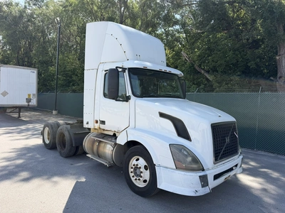 Used 2006 VOLVO VNM Conventional trucks Indiana US | Miedema Asset Management Group #1414527