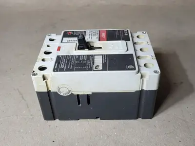 USED CUTLER-HAMMER HMCP100R3C