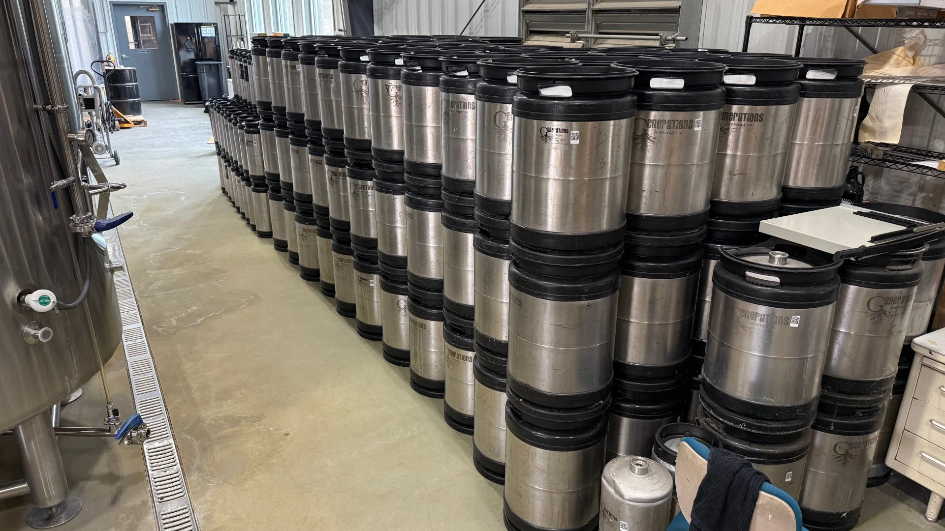 Used 1/2 BBL Stackable Stainless Steel Beer Kegs for Sale