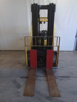 USED 2017 HYSTER S100FT