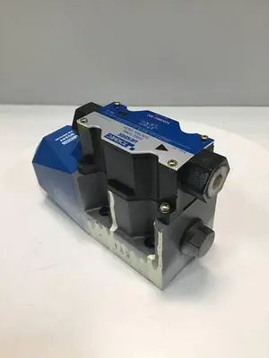 USED VICKERS DG4V52AMP7LH630T51
