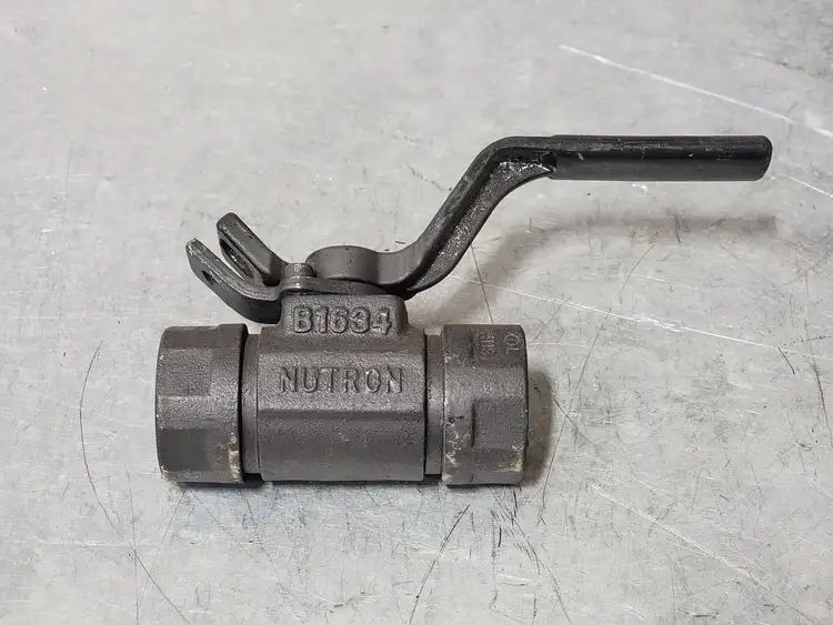 Used NUTRON T3 Valves/Fittings British Columbia CA | Lenmark #258346