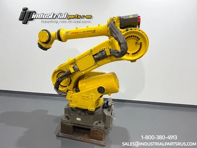 USED FANUC R-2000IB