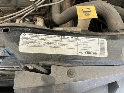 USED 2009 CHRYSLER TOWN AND COUNTRY