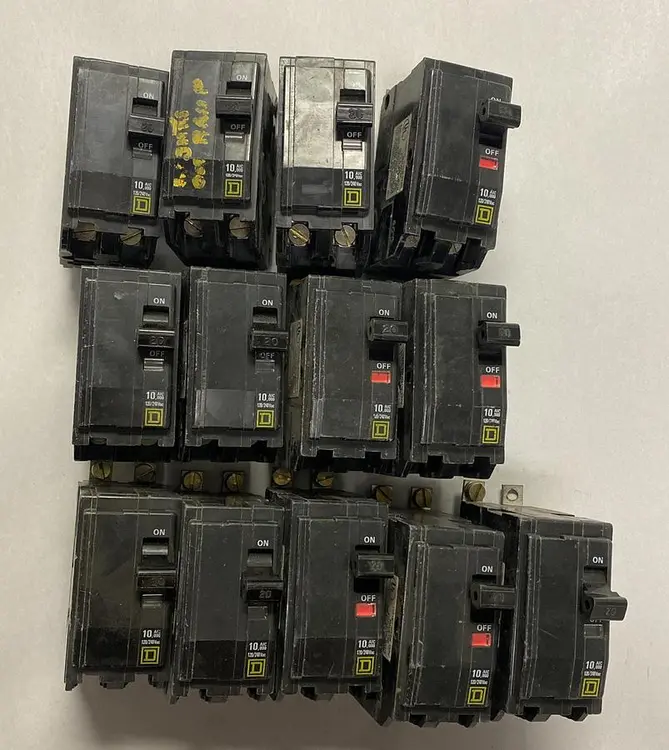 Used SQUARE D Q0B Miscellaneous Equipment (Electrical & Power) | Surplus Asset Holdings #1198478