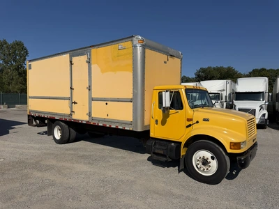 Used 2001 INTERNATIONAL 4900 4X2 Box trucks Indiana US | Miedema Asset Management Group #1414683