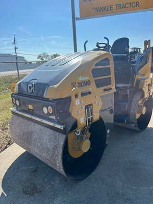 XCMG XD140 Double Drum Vibratory Roller | Iron Listing (2)