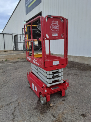 USED 2023 MEC 1330SE