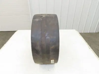 Total Source 16x7x10-1/2 Press-On Forklift Tire Solid Cushion Smooth Black