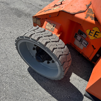 USED 2013 JLG E400AJPN