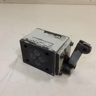 USED YUKEN DCG-01-0B2-R-40