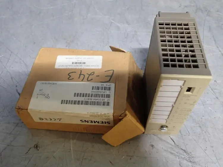 New | in-Stock SIEMENS 6ES54648ME11 Input / Output Modules | HGR 24 #733442