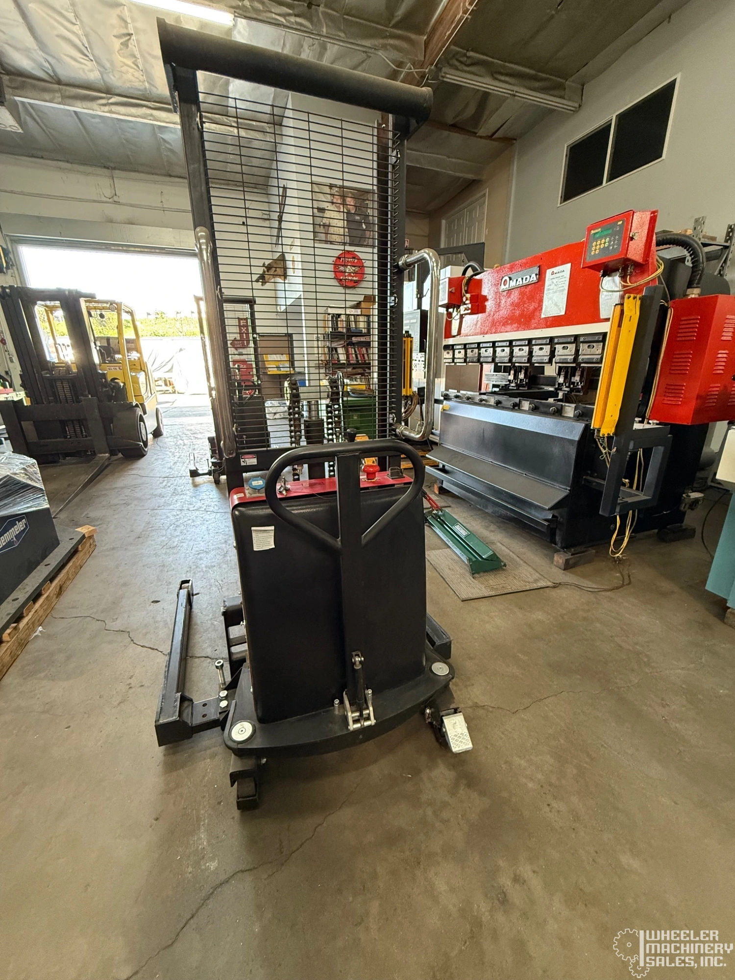 DAYTON 5RRZ4 Powered-Lift/Manual-Push Straddle Stacker #7665 #1