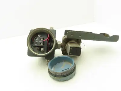 Foxboro 821GM-IS1NL2 Pressure Transmitter 1/2"NPT 12.5-65VDC 50PSI W/Bracket