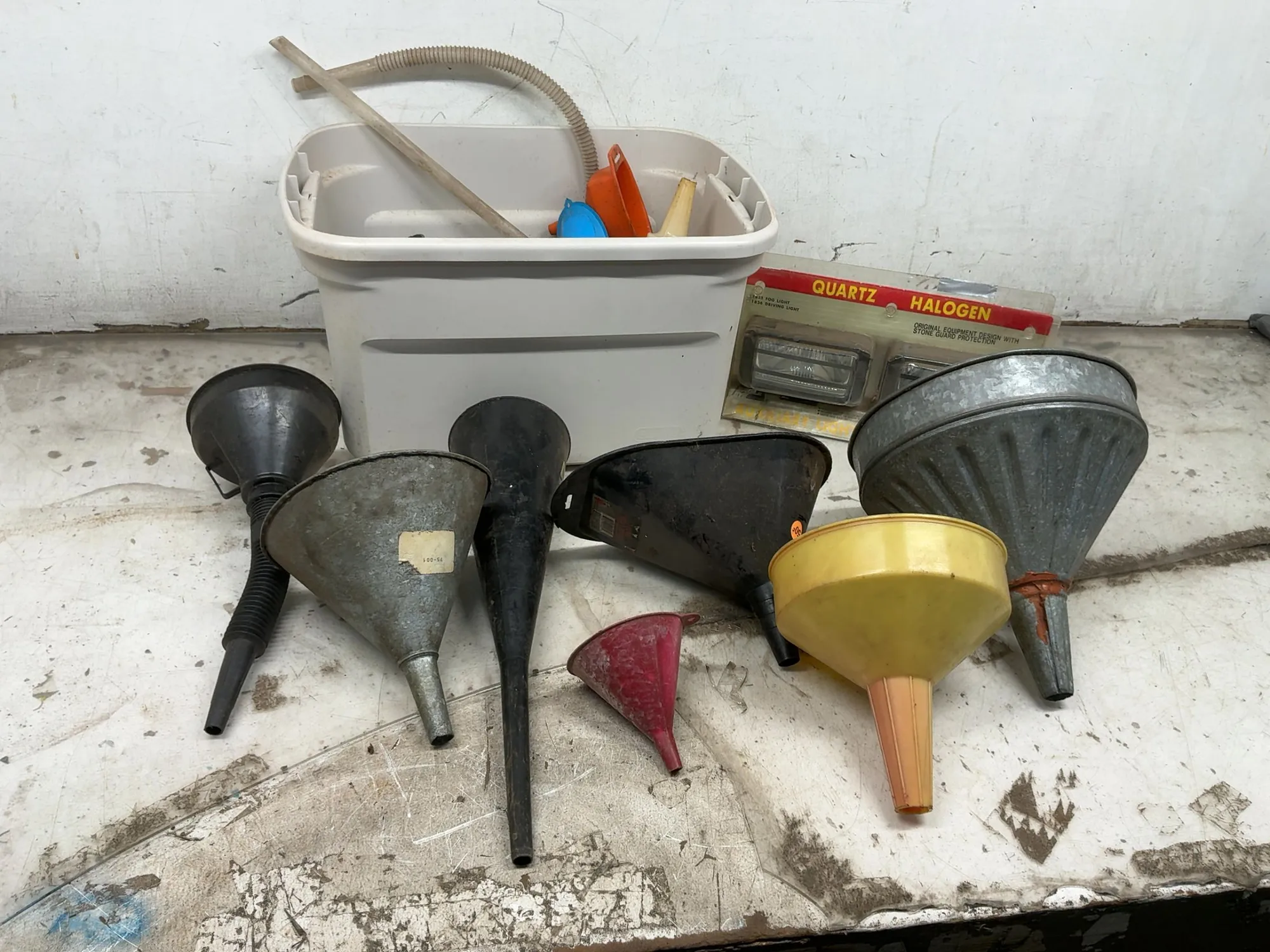 Used _UNKNOWN_ _UNKNOWN_ Funnels Michigan US | Miedema Asset Management Group #1321174