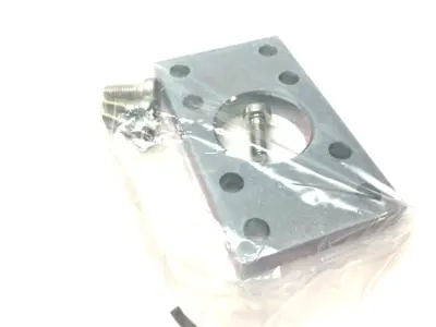 NEW FESTO FLANGE MOUNTING PLATE