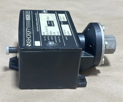 NEW Ashcroft H428V
