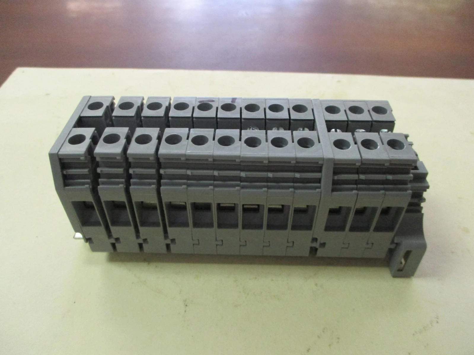 USED Entrelec IEC-947-7-1