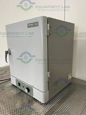 USED VWR MODEL 1500E BENCH TOP INCUBATOR +5 TO 70°C, 1 CU FT., 120V
