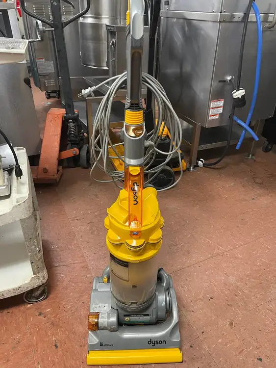 Used Dyson Used Dyson Dc14 All Floors Upright Bagless Vacuum Cleaner Vacuum Cleaners Illinois US | Falcon Restaurant Supply #1375736