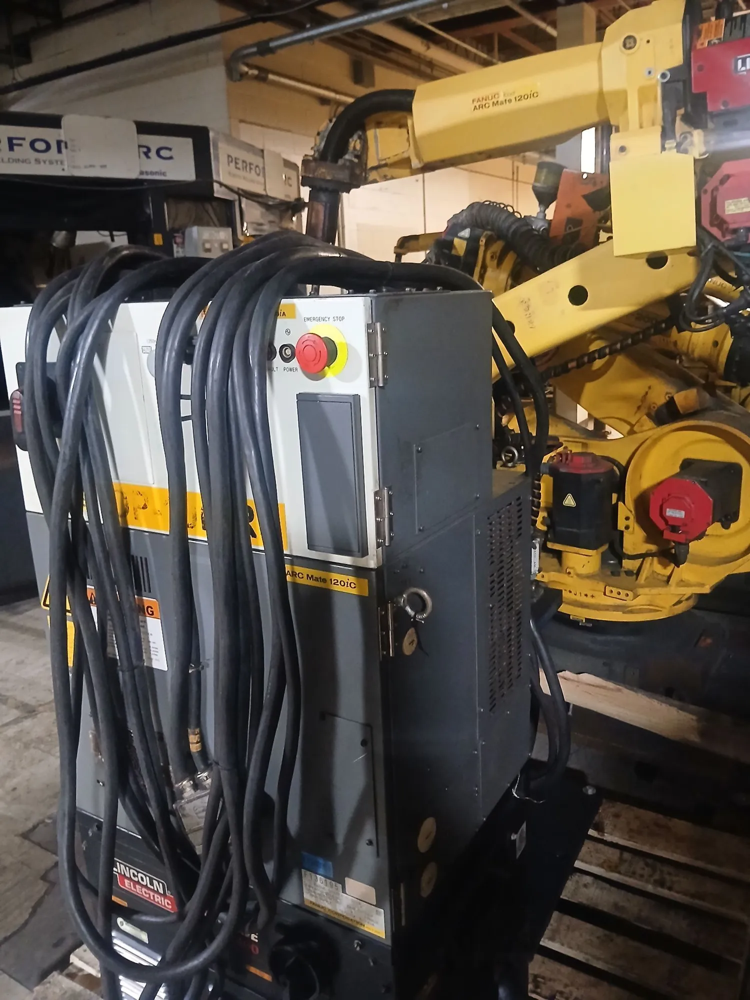 Used 2014 FANUC ROBOTICS ArcMate 120IC 30iA Robots Ontario CA | ACES Robotics Ltd #1438173