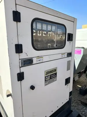 USED 2000 CATERPILLAR XQ105