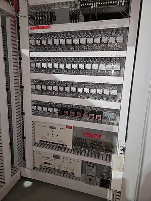 USED 1987 DMT CORPORATION DMT-825C