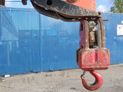 USED SHUTTLELIFT 5540F