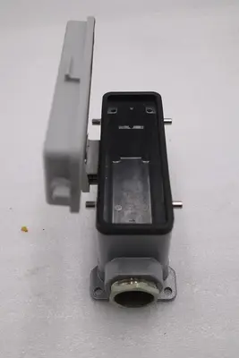 New No Box Phoenix Contact 1772010 Heavy Duty Power Connector STOCK G572A