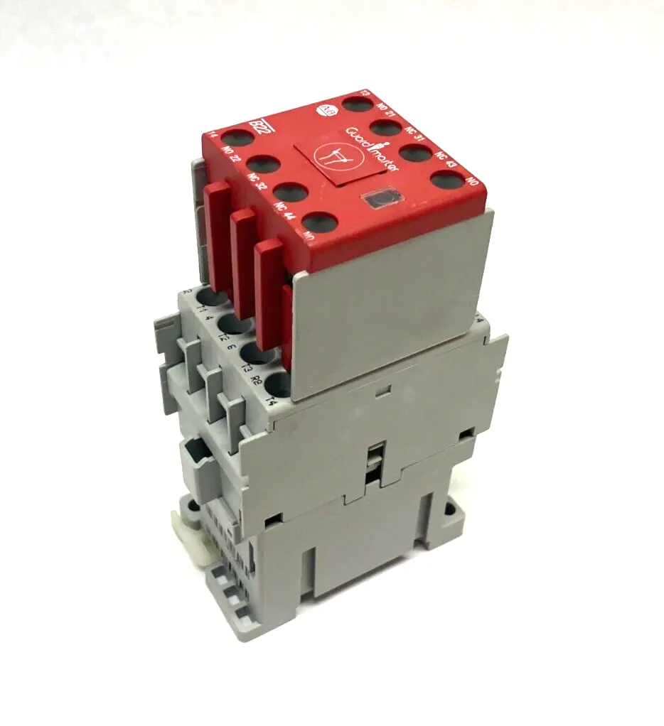 100S-C09EJ322C | Allen Bradley  Ser. A Guardmaster Safety Contactor 3 NO, 1 NC - Used